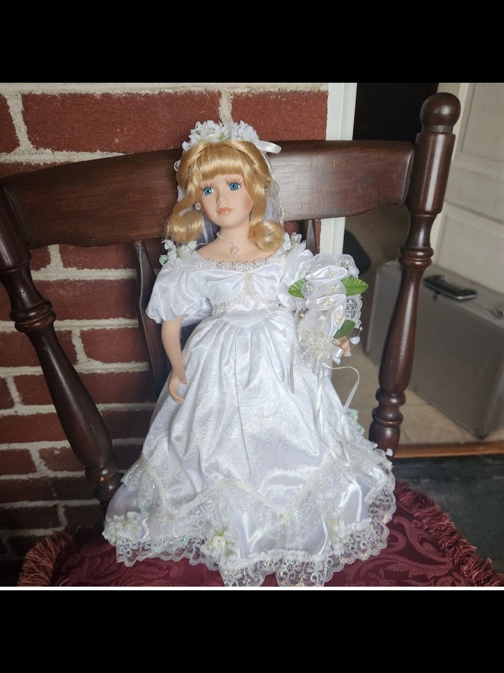 Heritage Signiture Doll With Certificate Of Authenticity